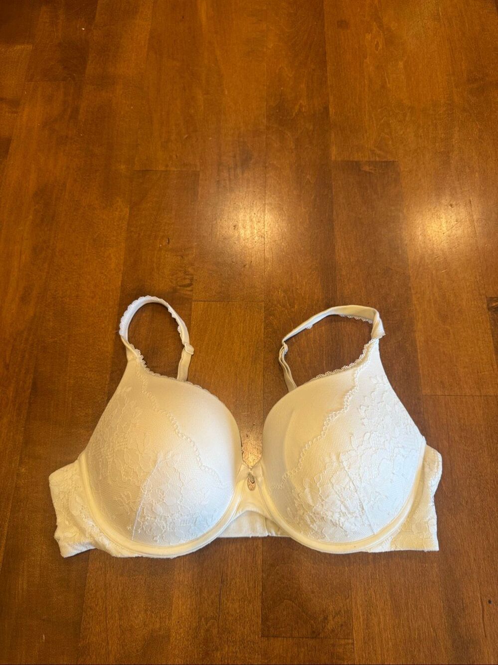 Victoria’s Secret Body by Victoria Perfect Shape Bra 36D White Lace Push Up